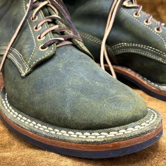 White's 350 Cruiser Leaf Green Waxy
Commander 10D Limited Run (RARE) - Picture 7 of 10